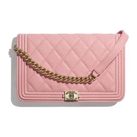 chanel boy wallet on chain pink